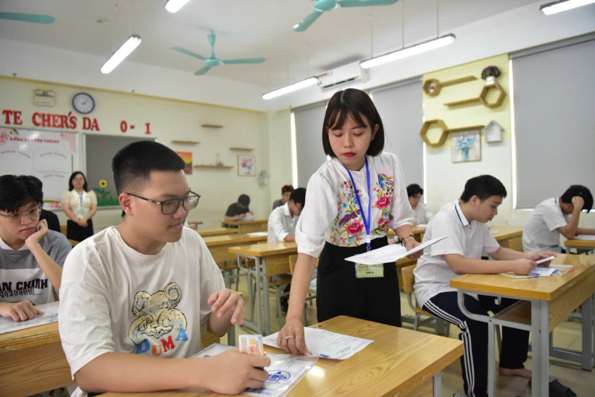 Hơn 1,1 triệu thí sinh bước vào kỳ thi tốt nghiệp THPT với nhiều đổi mới